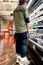 WTAPS 백로고 라운드넥 반팔 티셔츠