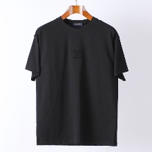 LOUIS VUITTON  루이비통 심플 가슴 로고 반팔티셔츠