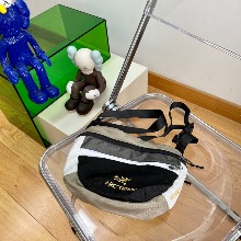 빔스 X ARC'TERYX 콜라보 힙색